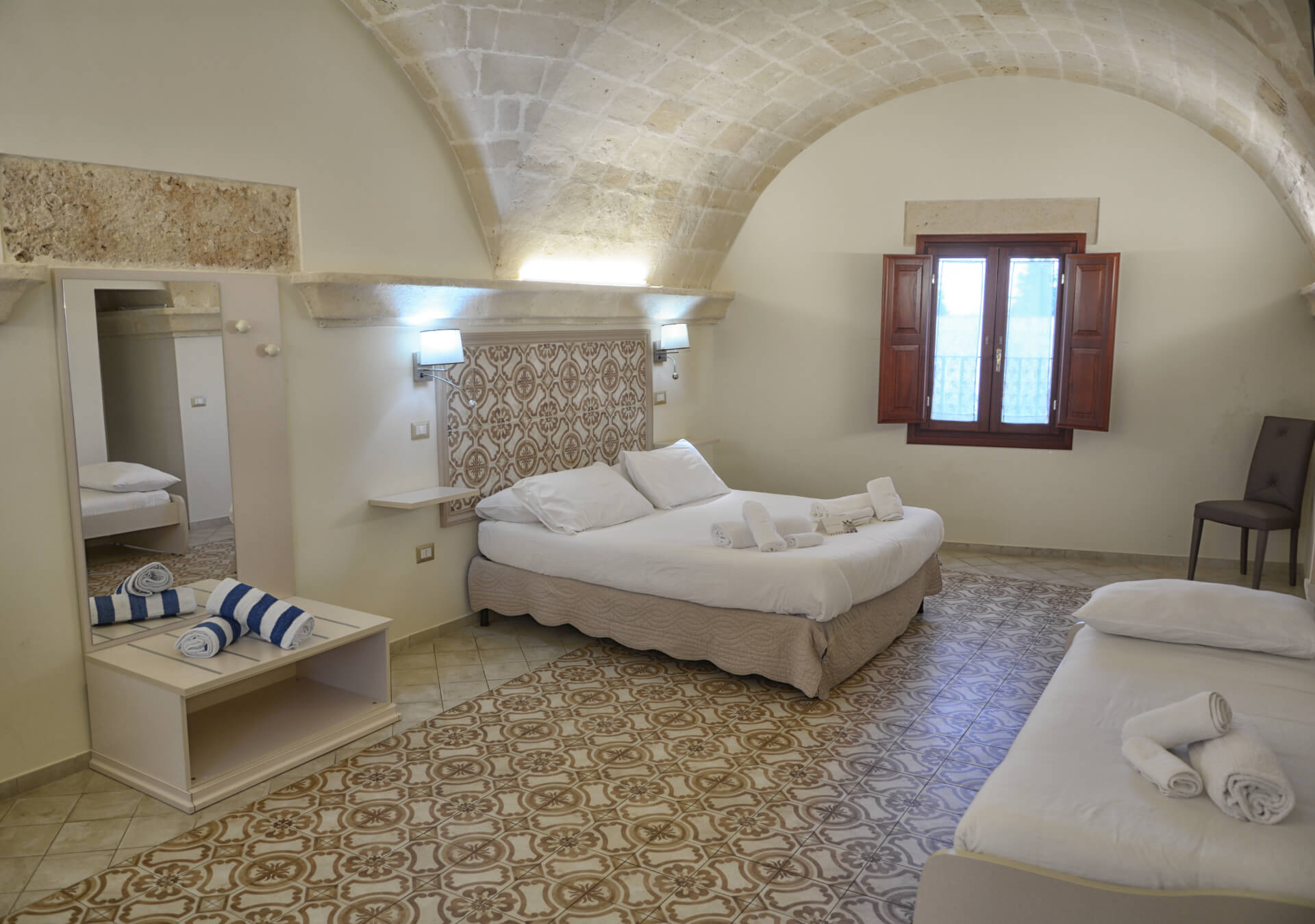 Vaniglia camera tripla deluxe b&b Sine Tempore Manduria